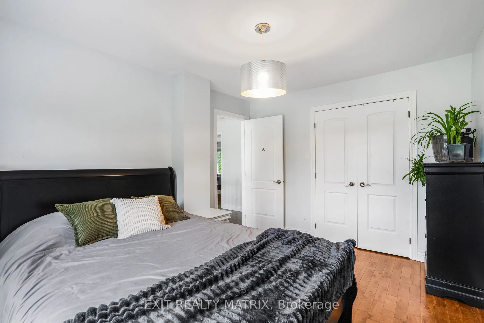 64 Radstock Lane #5