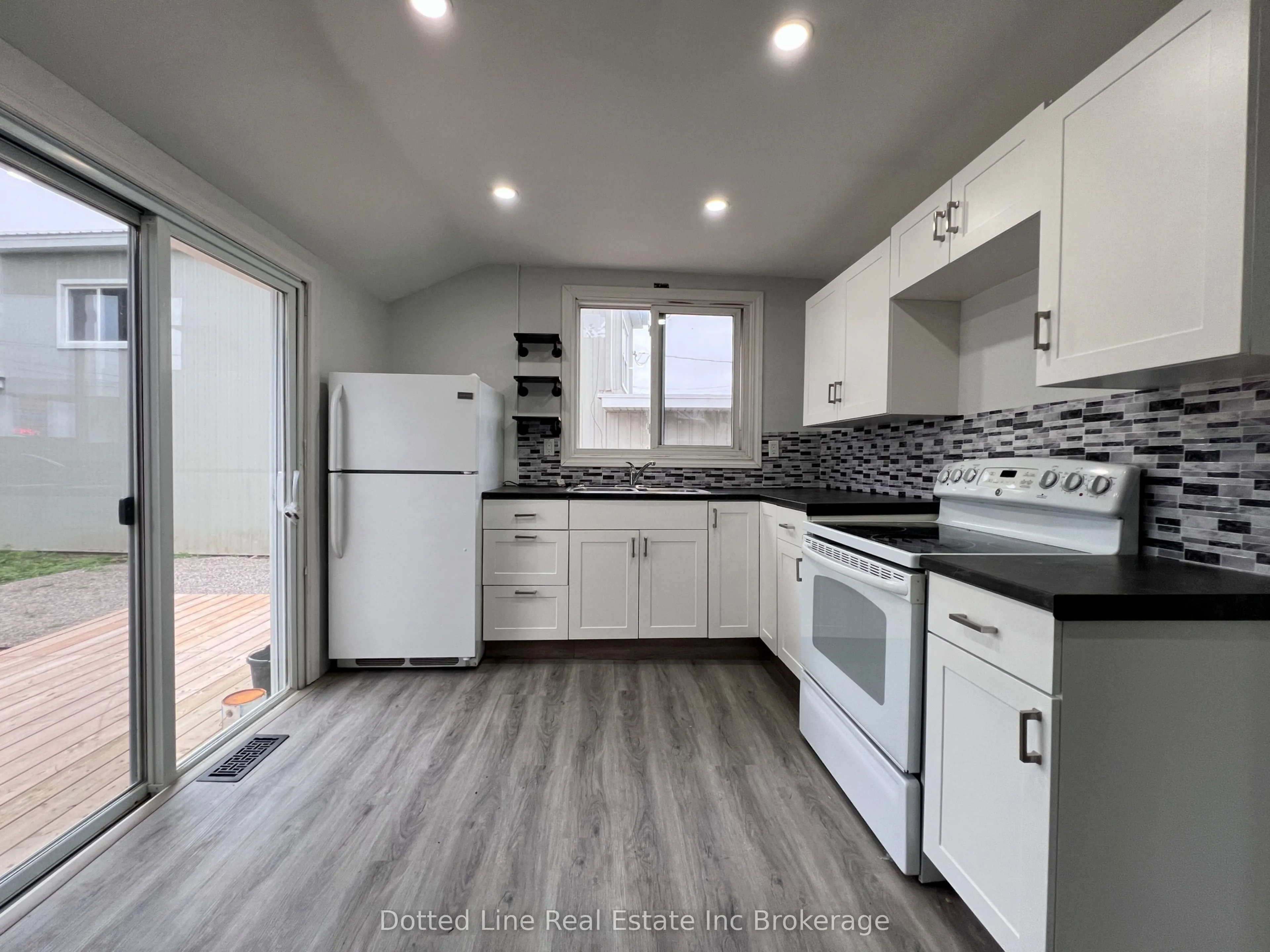 156 Borden Avenue