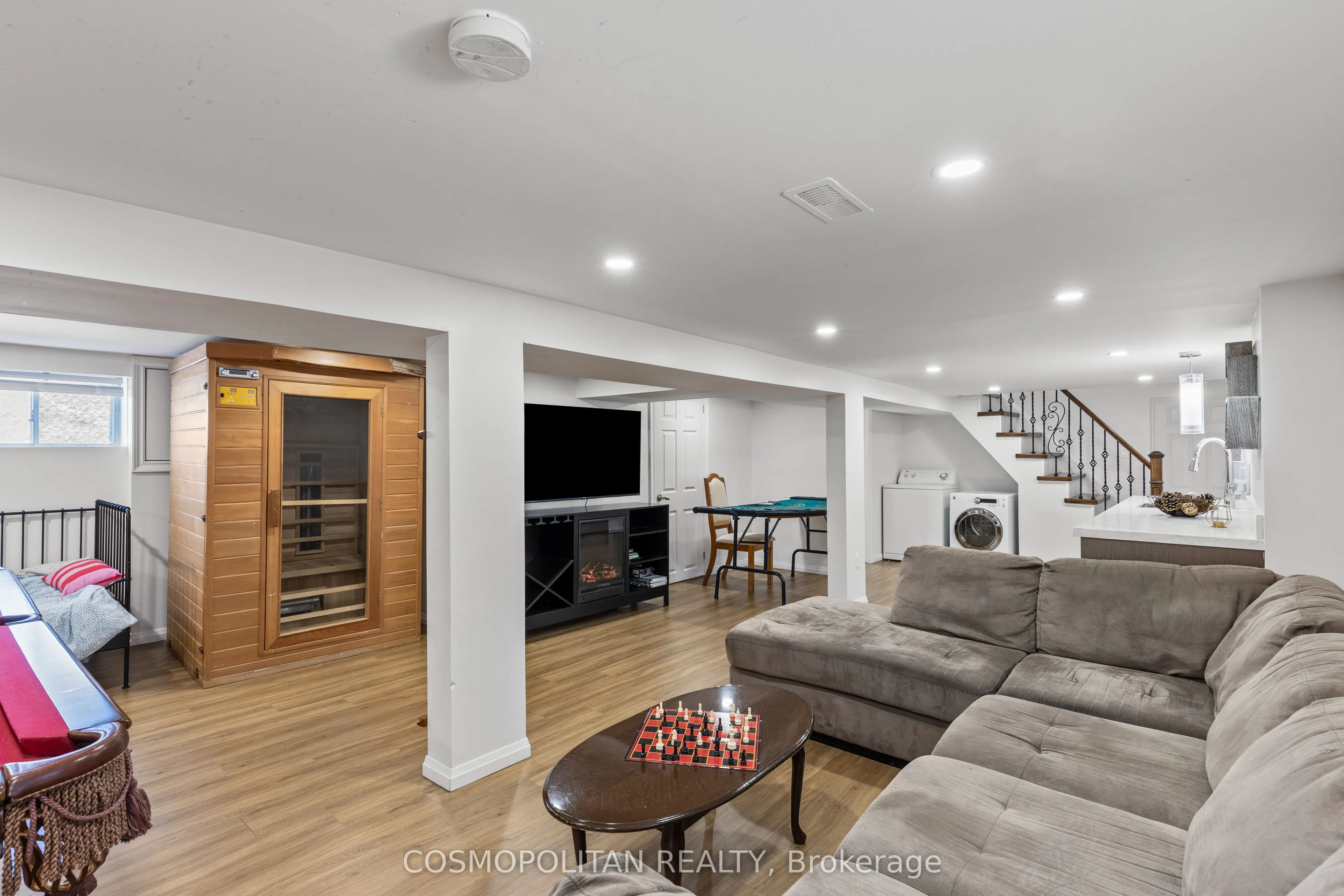 6 Manchester Avenue