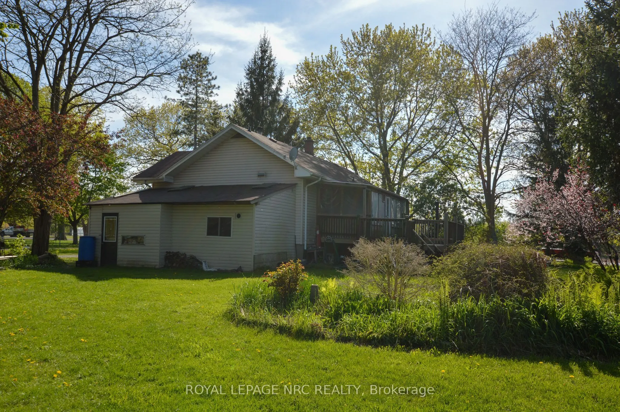 1732 Merrittville Highway