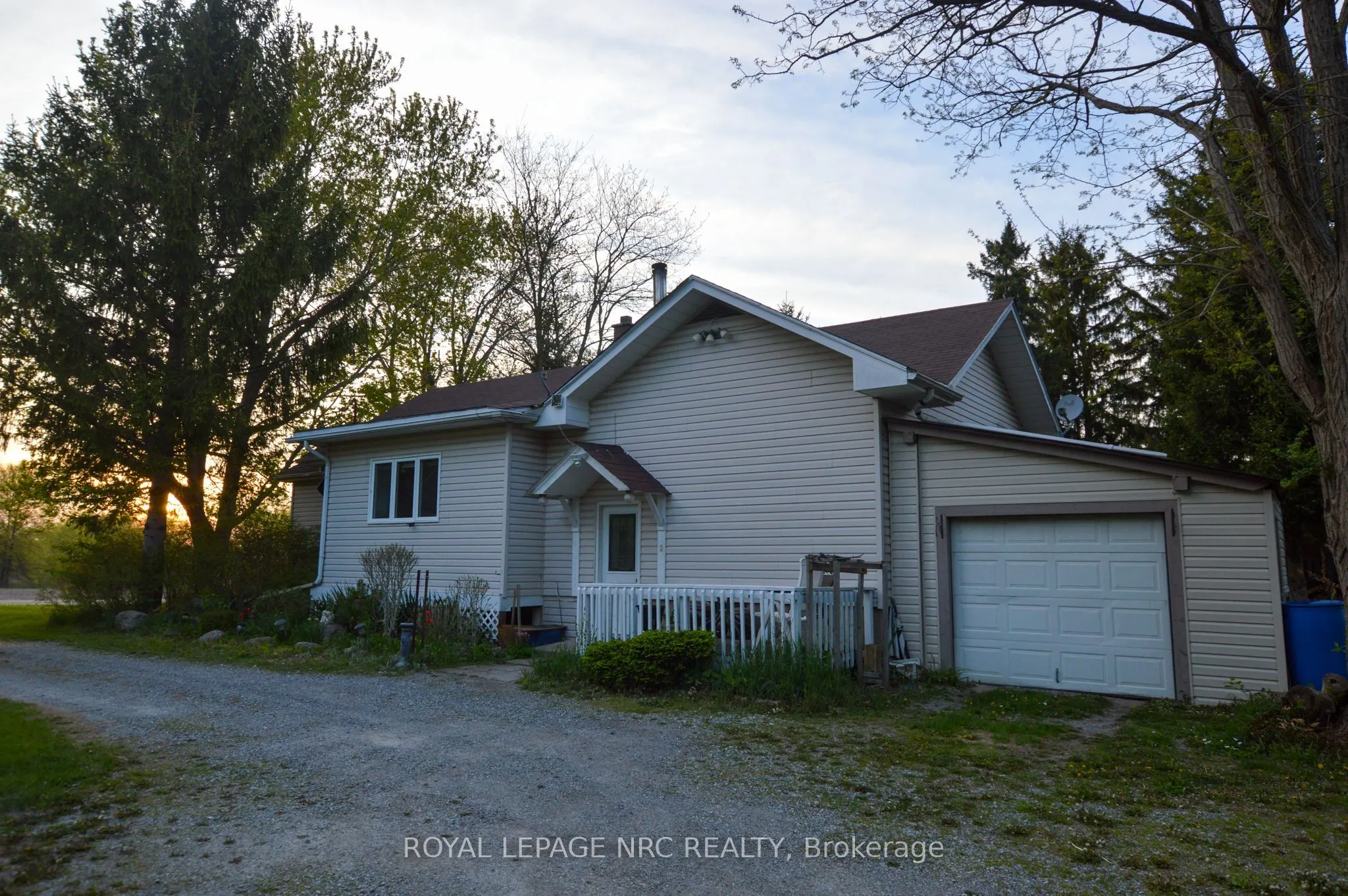 1732 Merrittville Highway