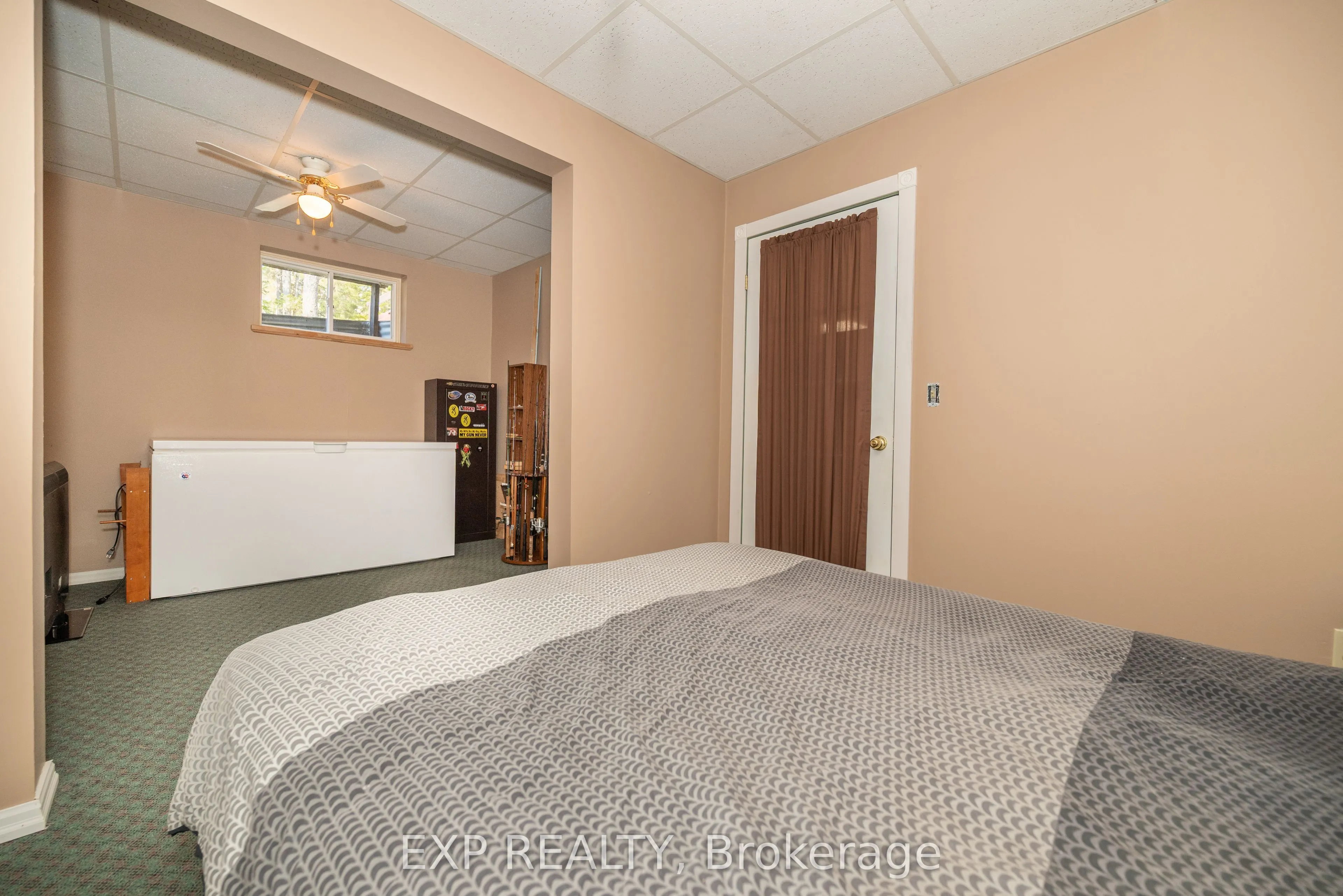 5490 Loop Road
