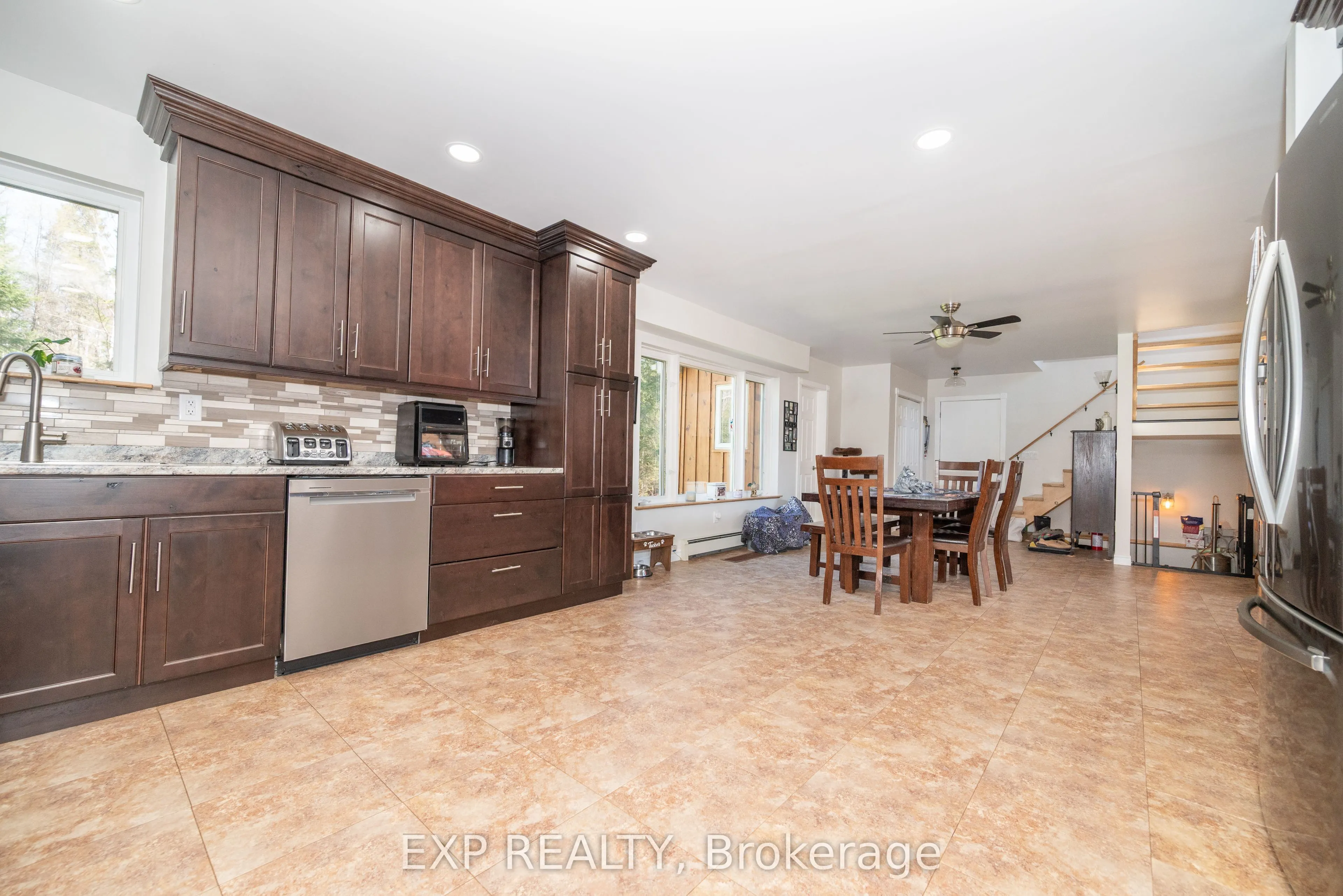 5490 Loop Road