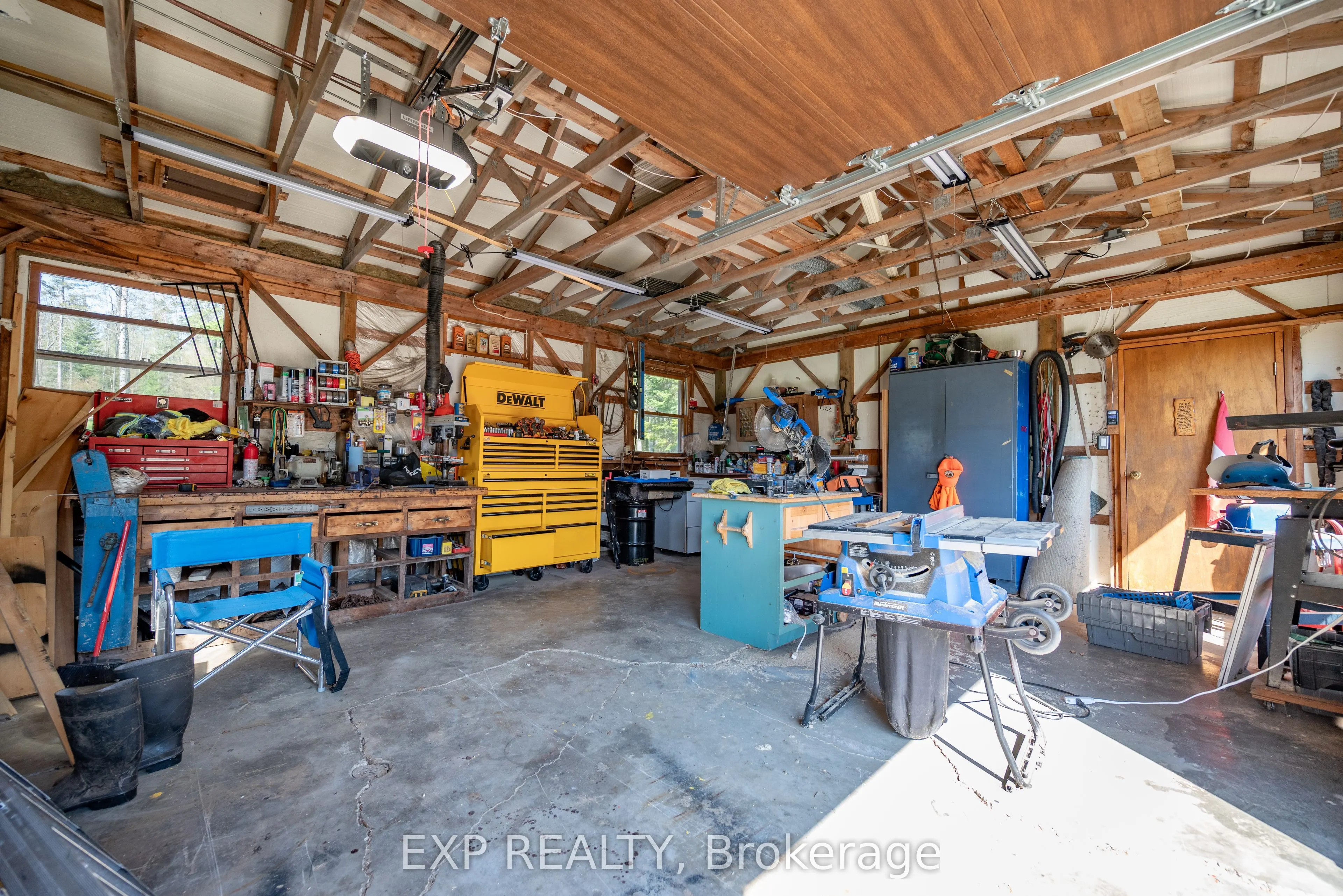 5490 Loop Road