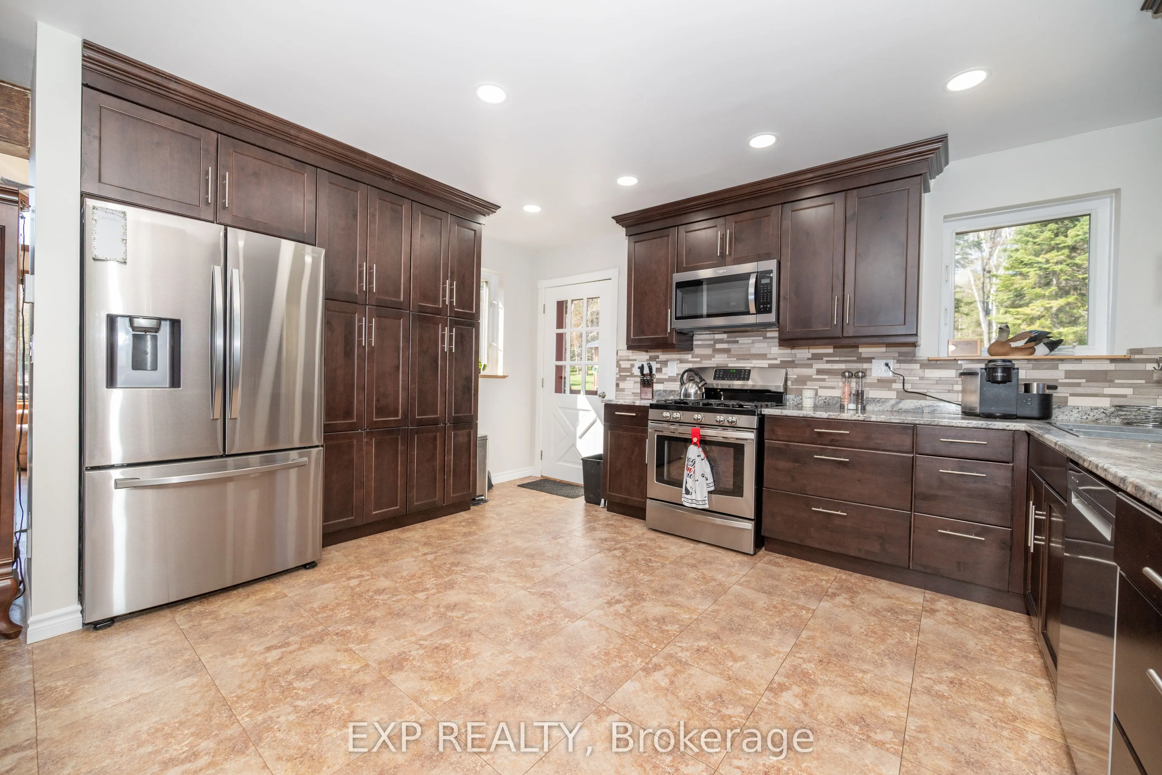 5490 Loop Road