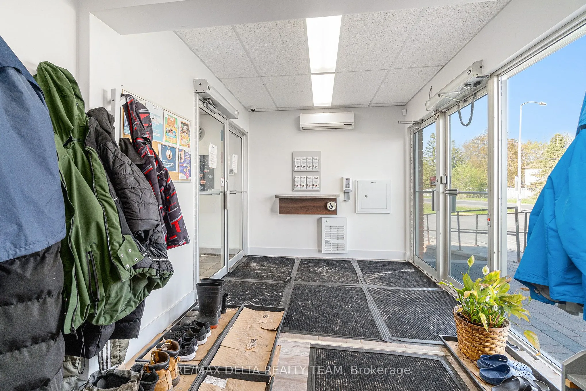 3713 Navan Road