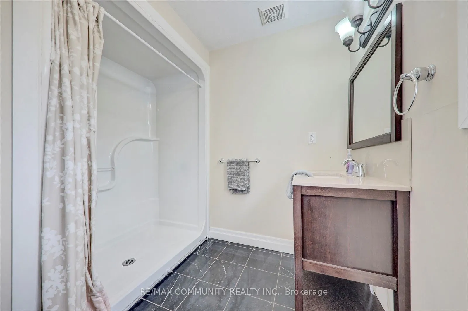 3 SUGARBUSH Road