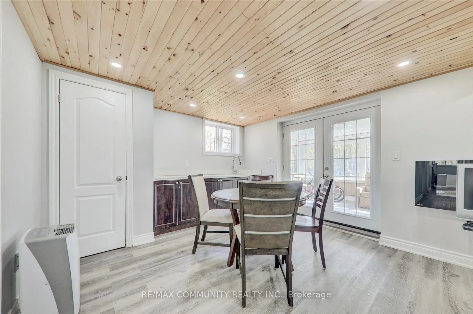 3 SUGARBUSH Road