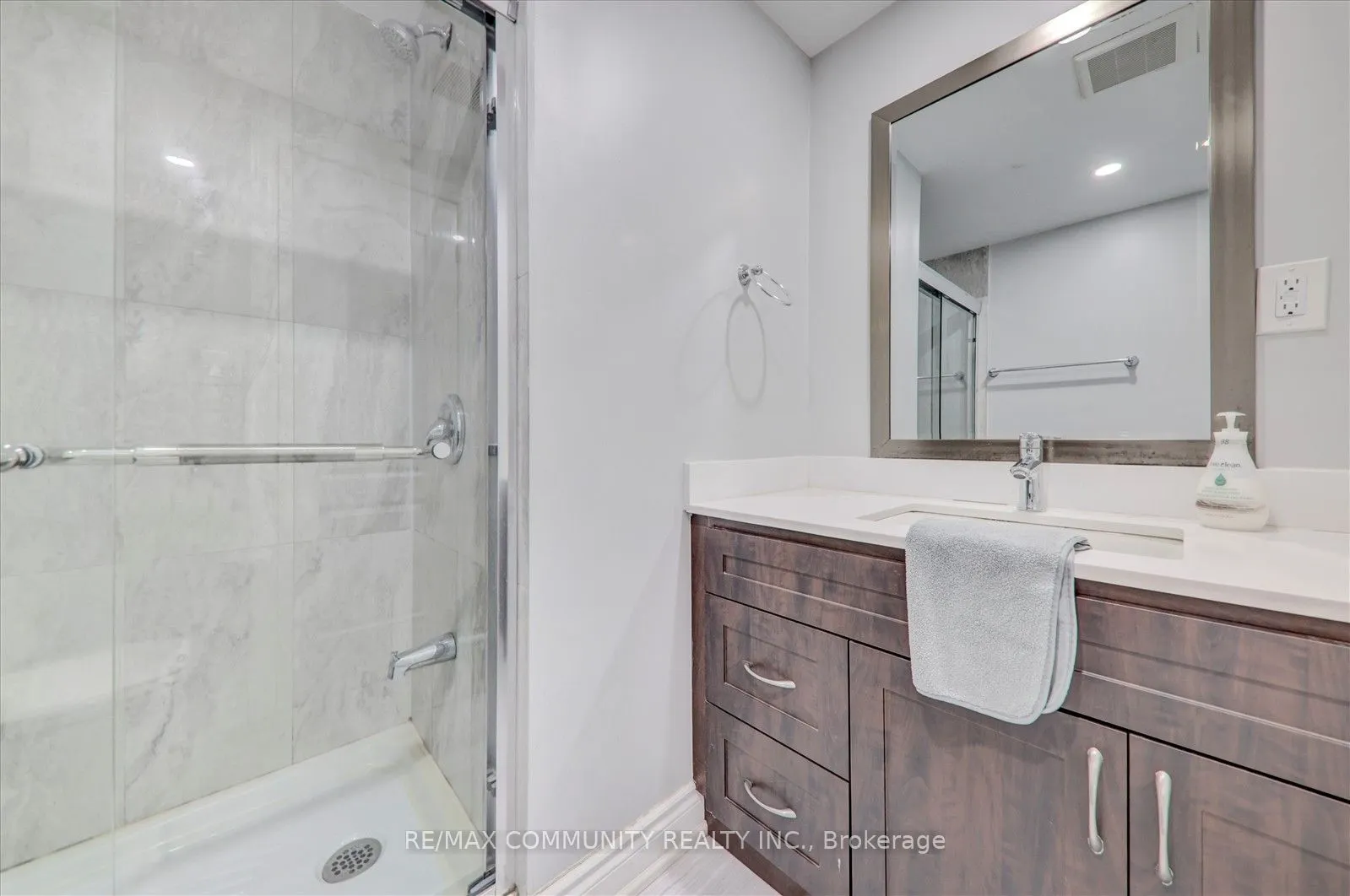 3 SUGARBUSH Road
