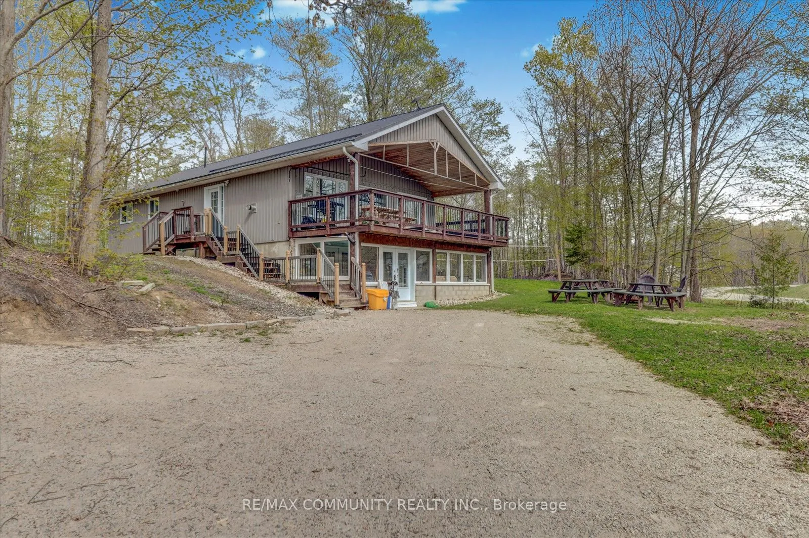 3 SUGARBUSH Road