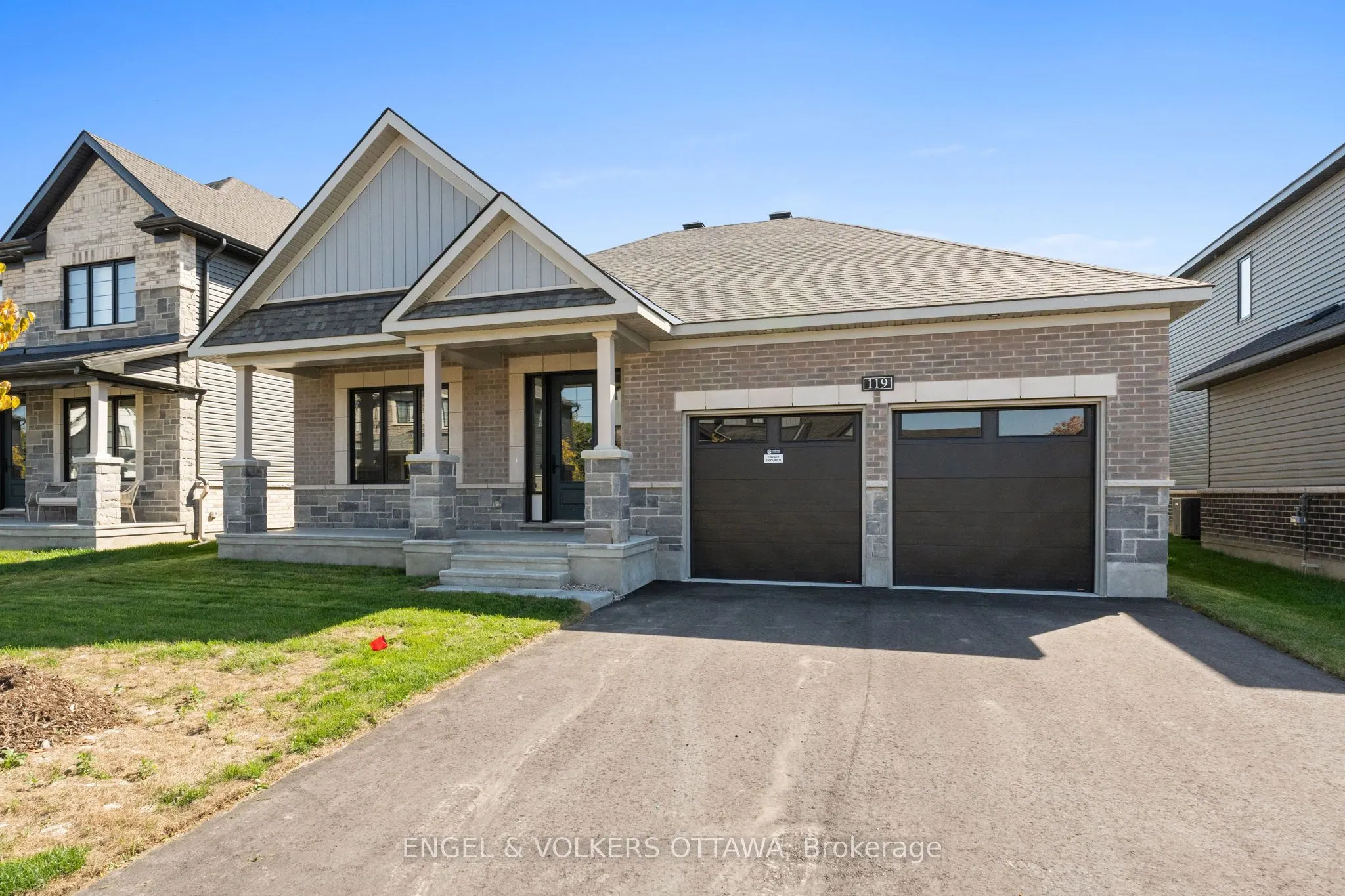 119 D'arleux Place