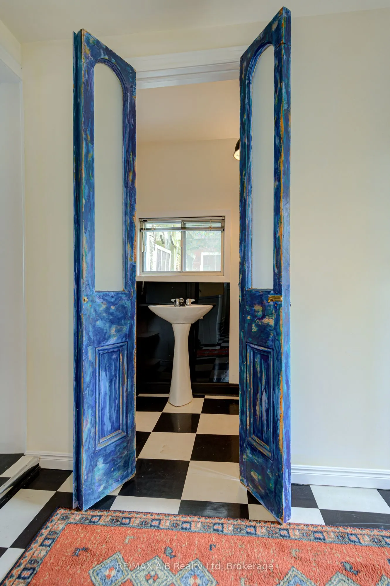 258 Douro Street