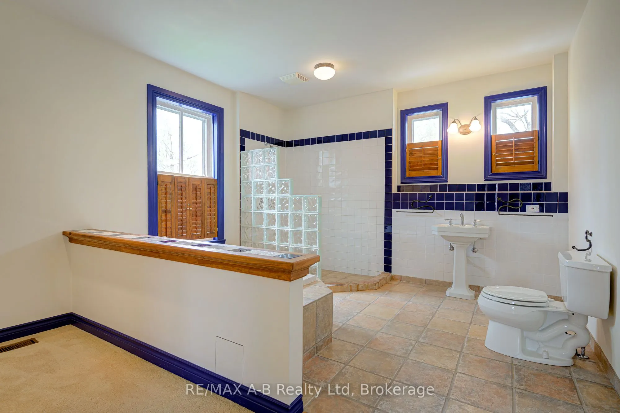 258 Douro Street