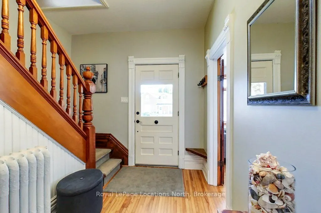 138 Bruce Street S