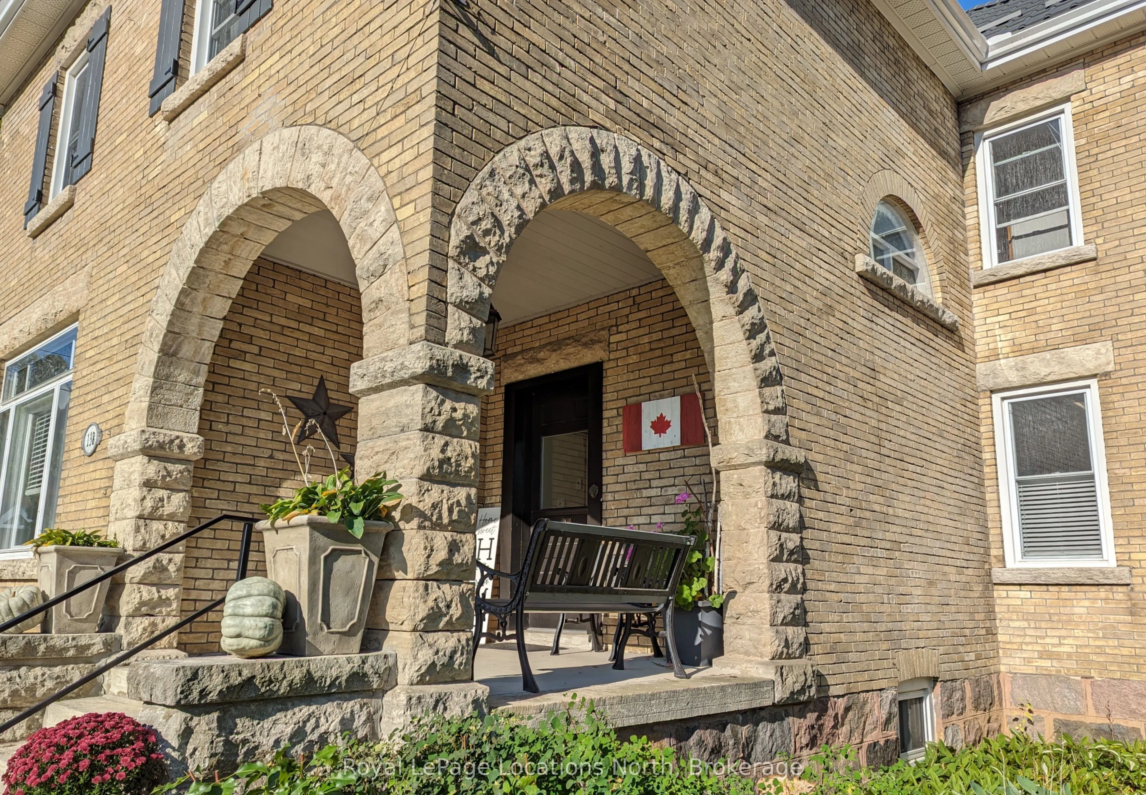 138 Bruce Street S