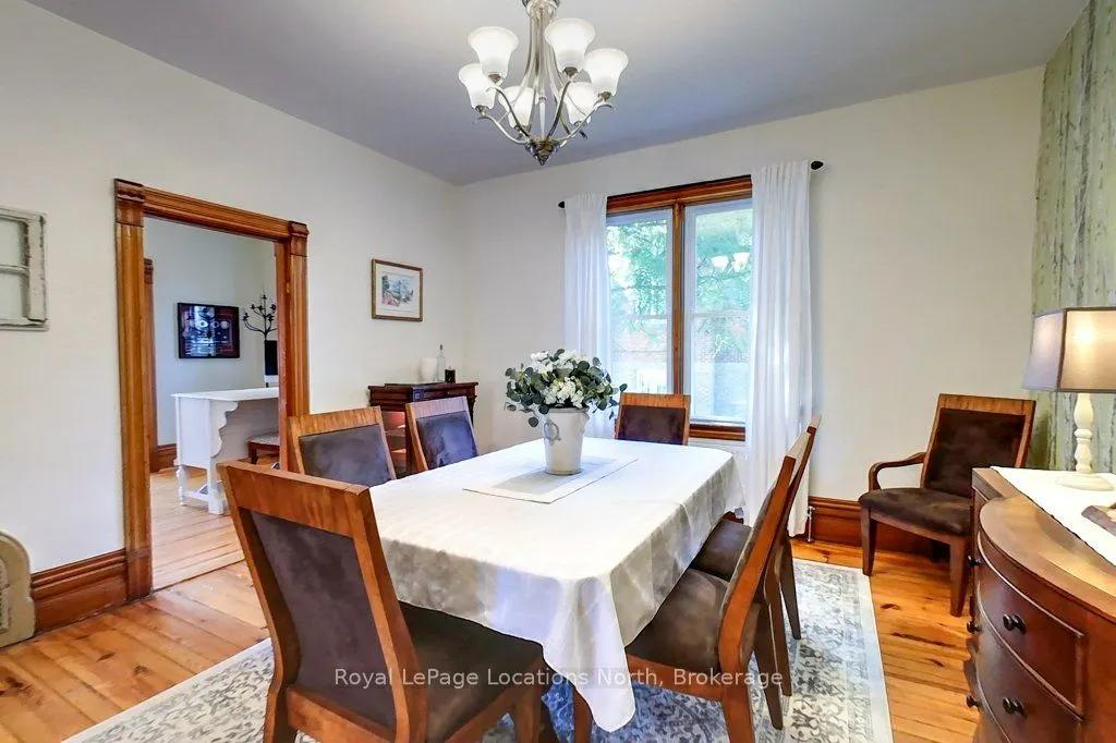 138 Bruce Street S