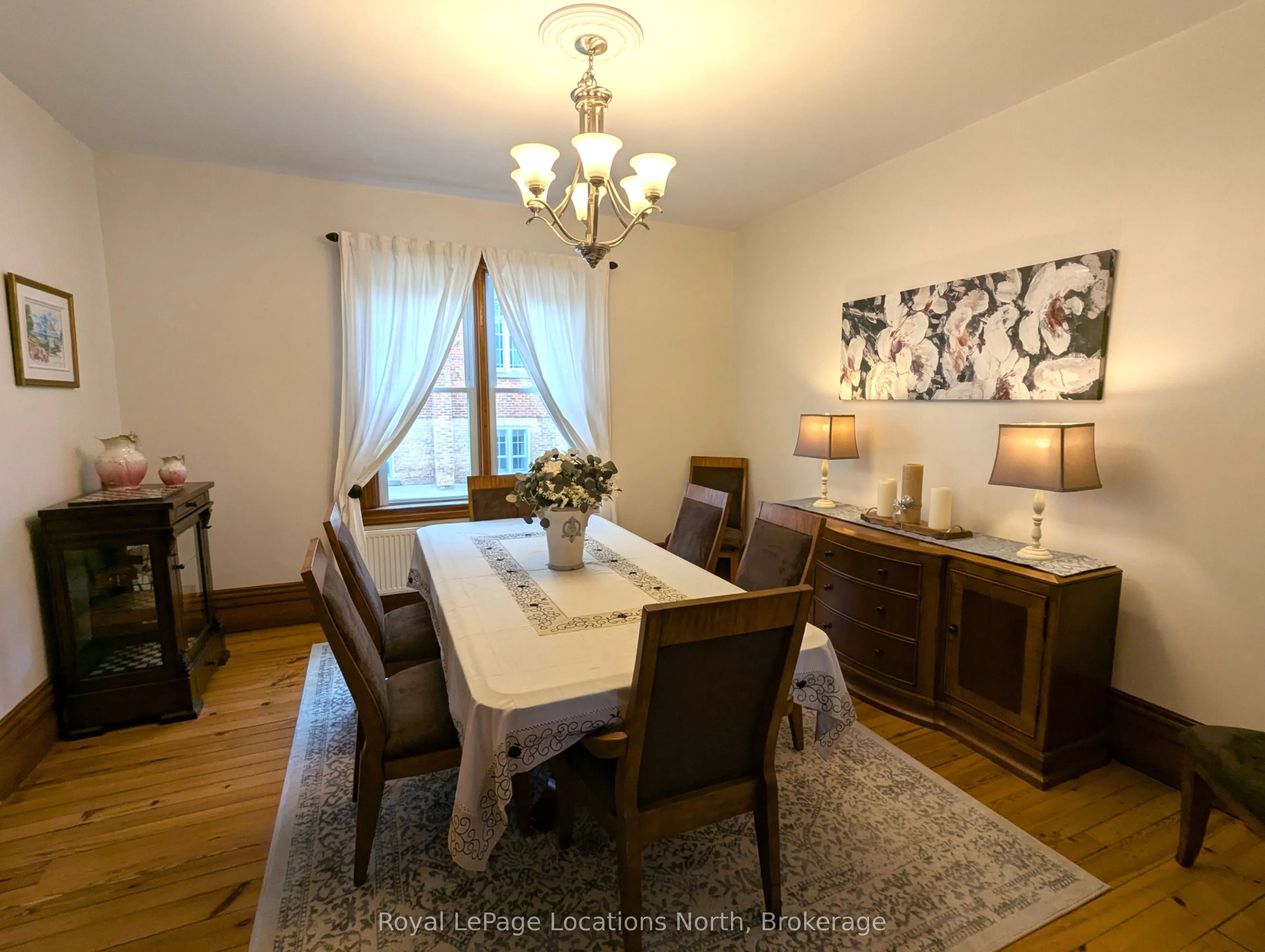 138 Bruce Street S