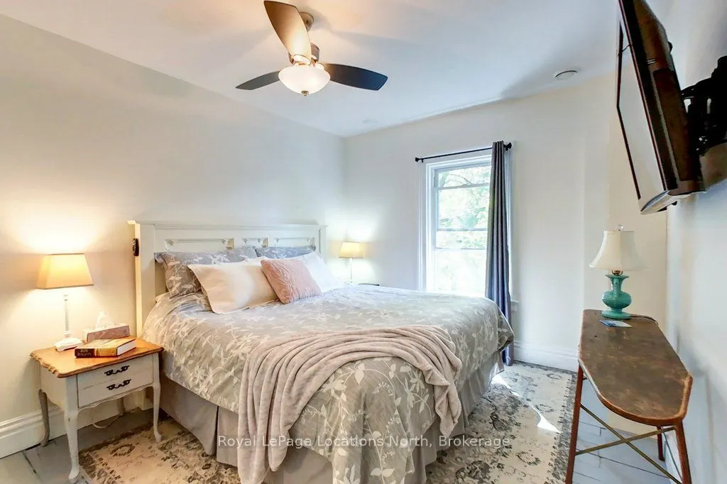 138 Bruce Street S