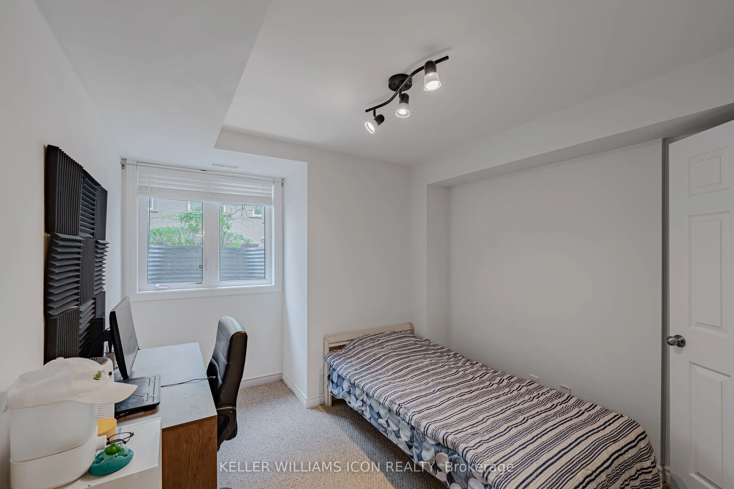 306 Everest Private, #D