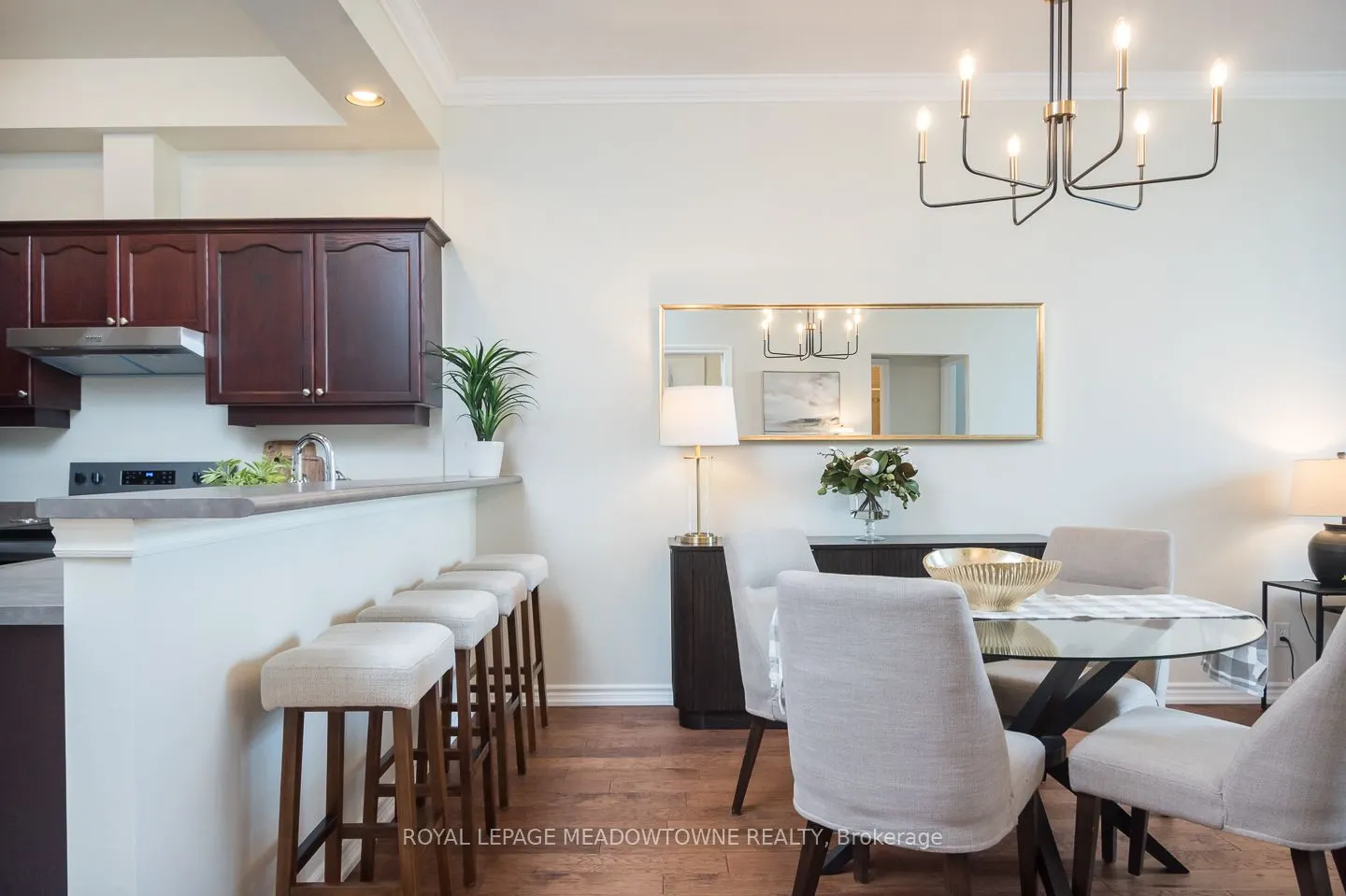 262 Dundas Street E, #318