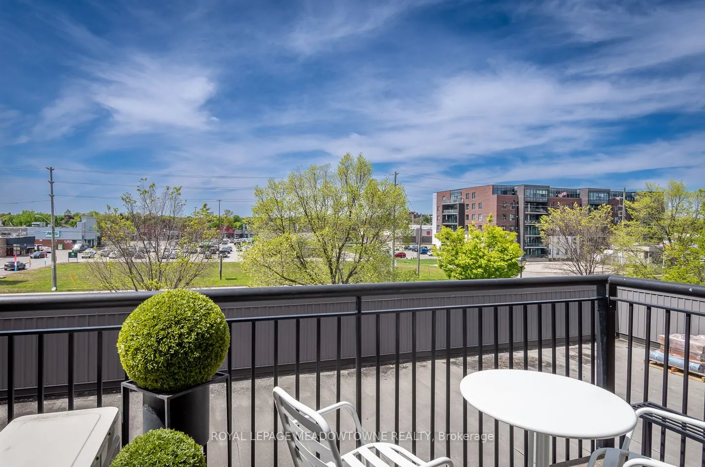 262 Dundas Street E, #318