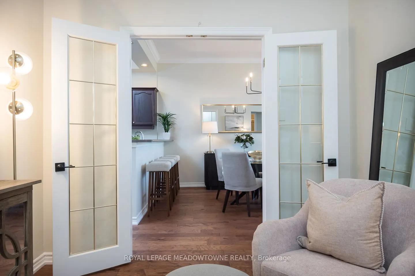 262 Dundas Street E, #318