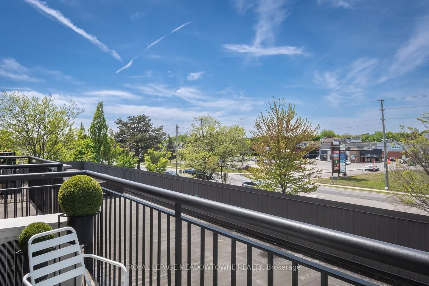 262 Dundas Street E, #318