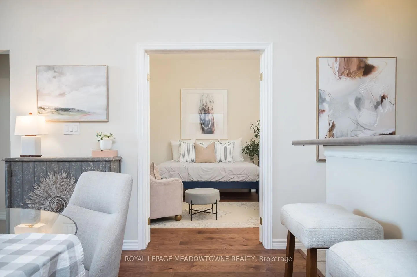 262 Dundas Street E, #318