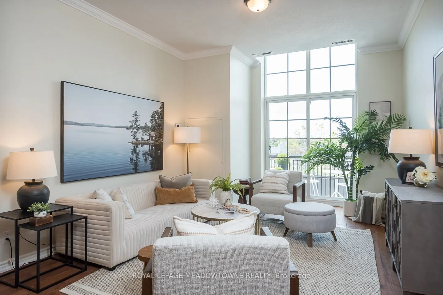 262 Dundas Street E, #318