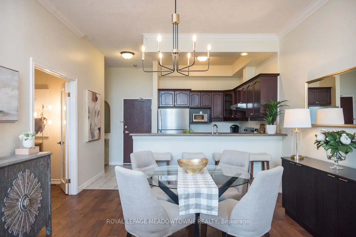 262 Dundas Street E, #318