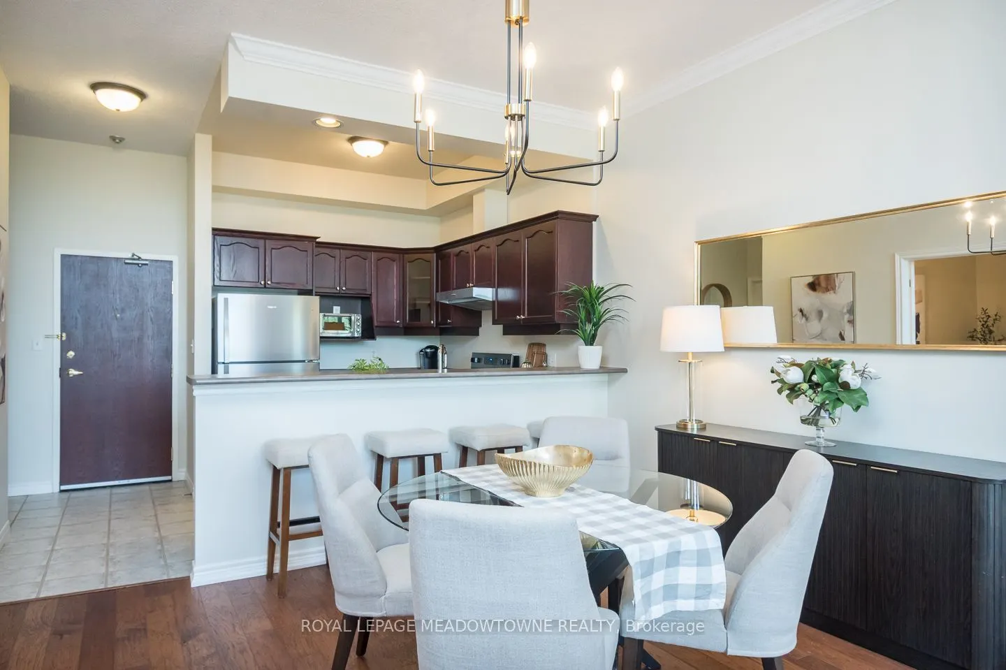 262 Dundas Street E, #318