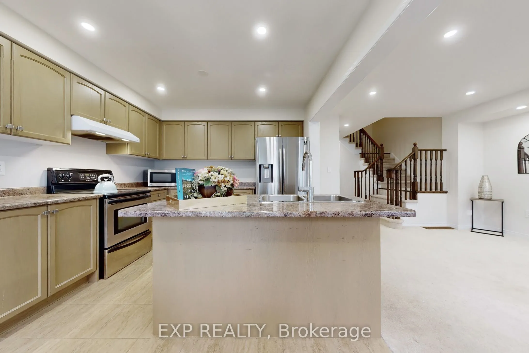 9 Esther Crescent