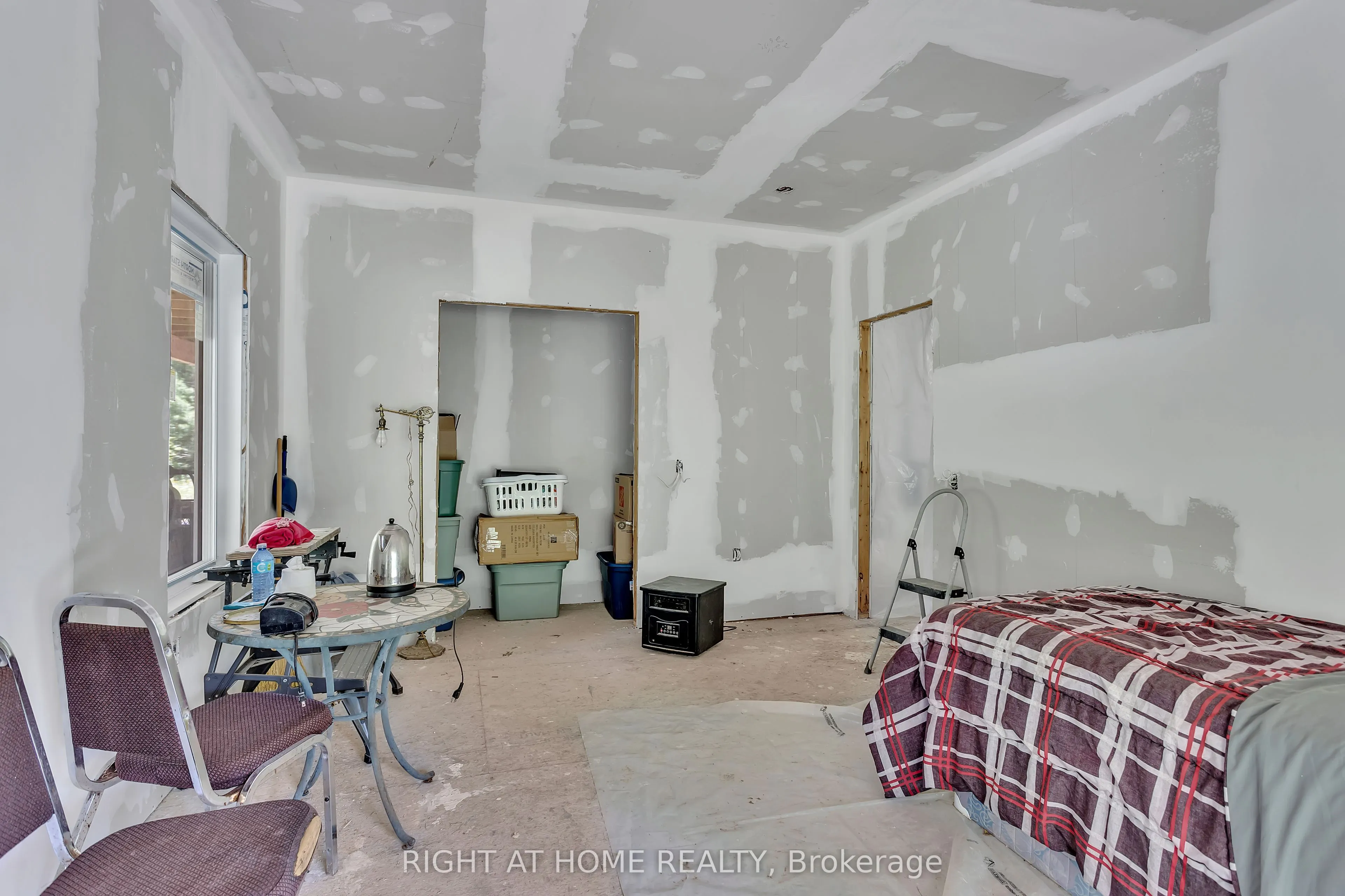 1662 COUNTY ROAD 40 Road