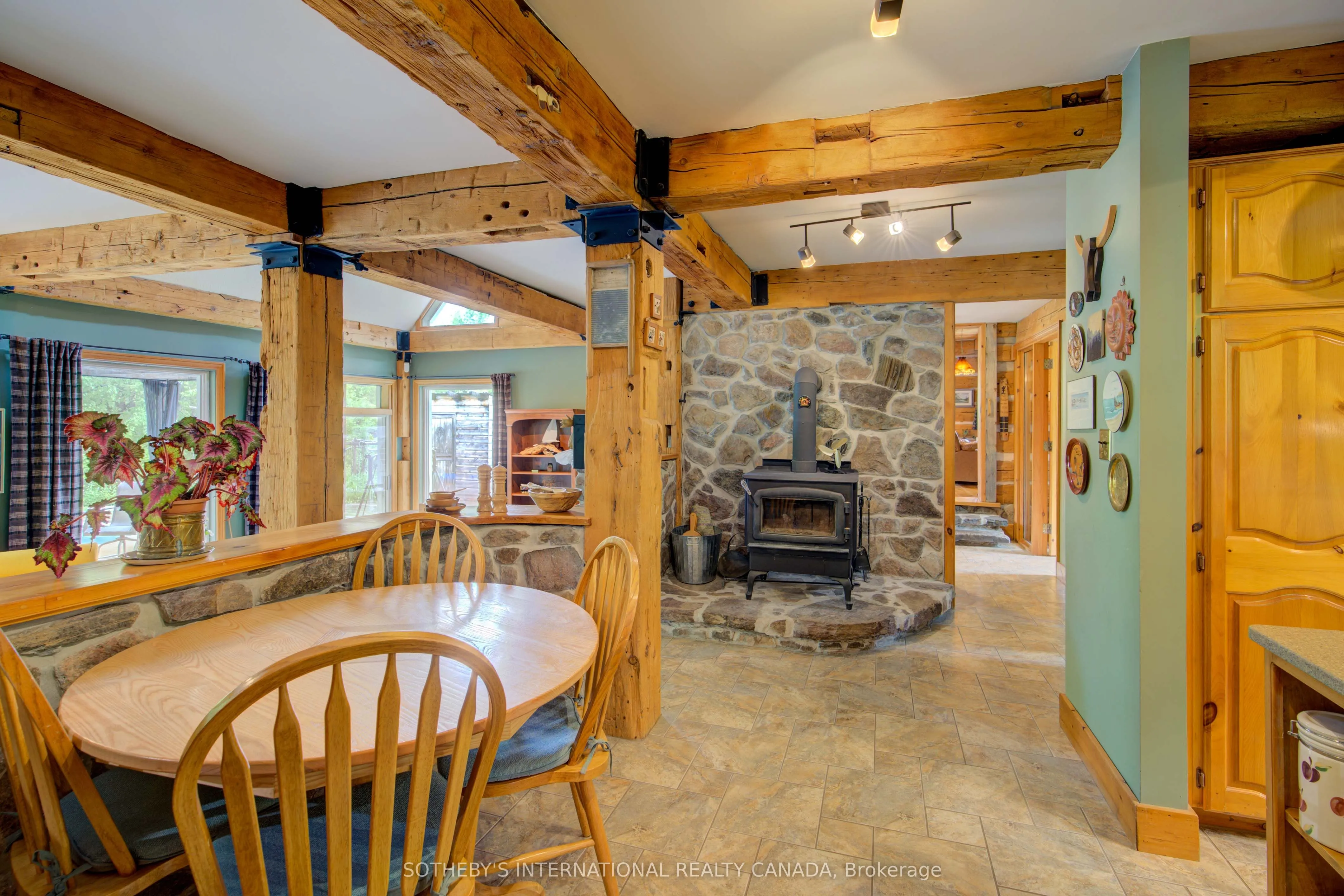 1824 County Rd 46