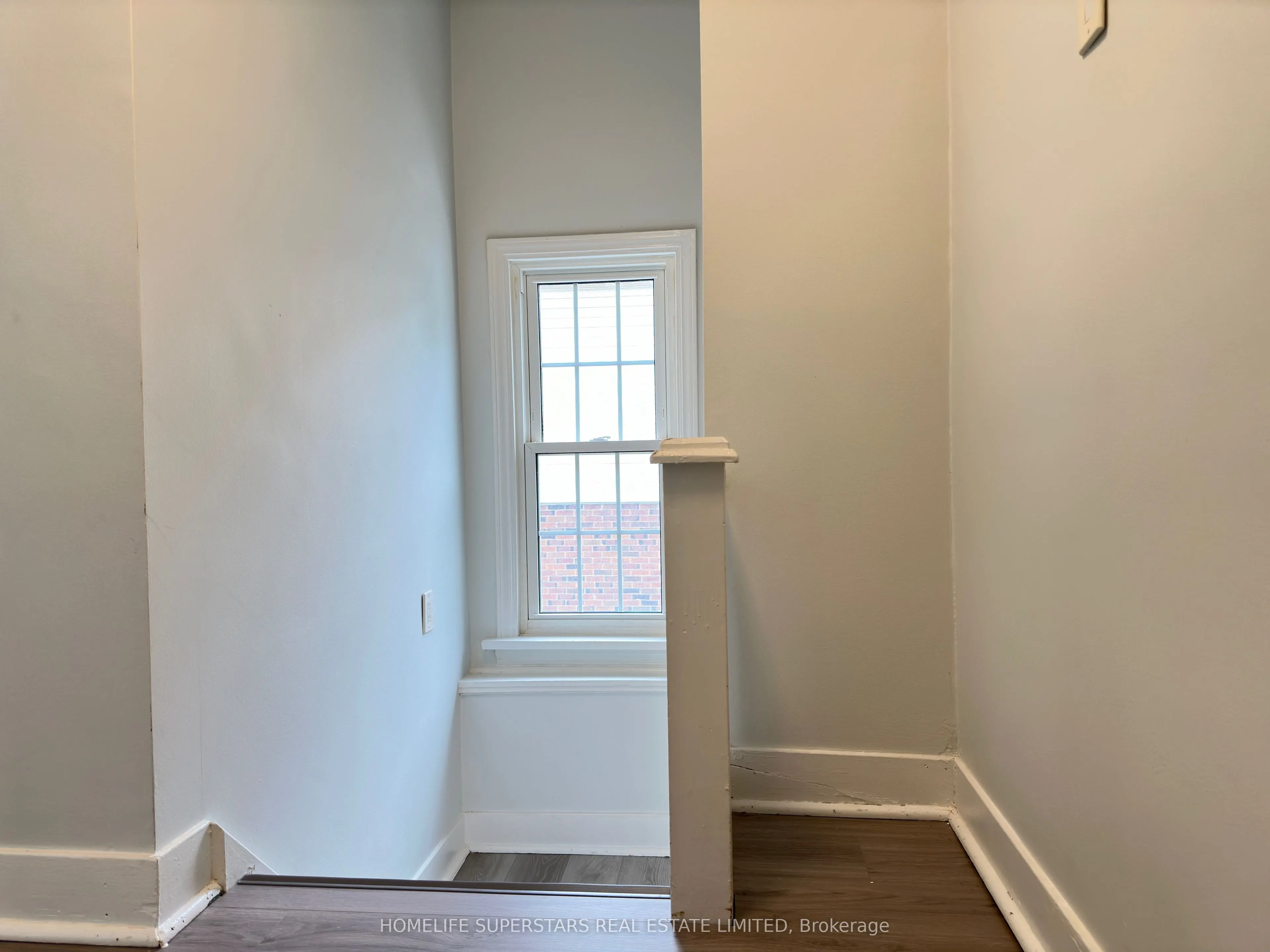 5672 Drummond Road