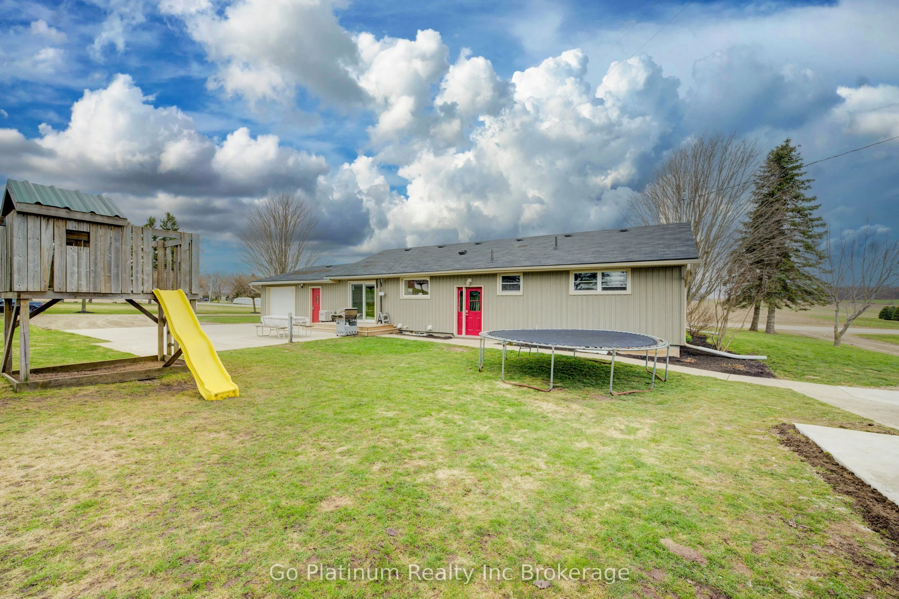 384870 Salford Road