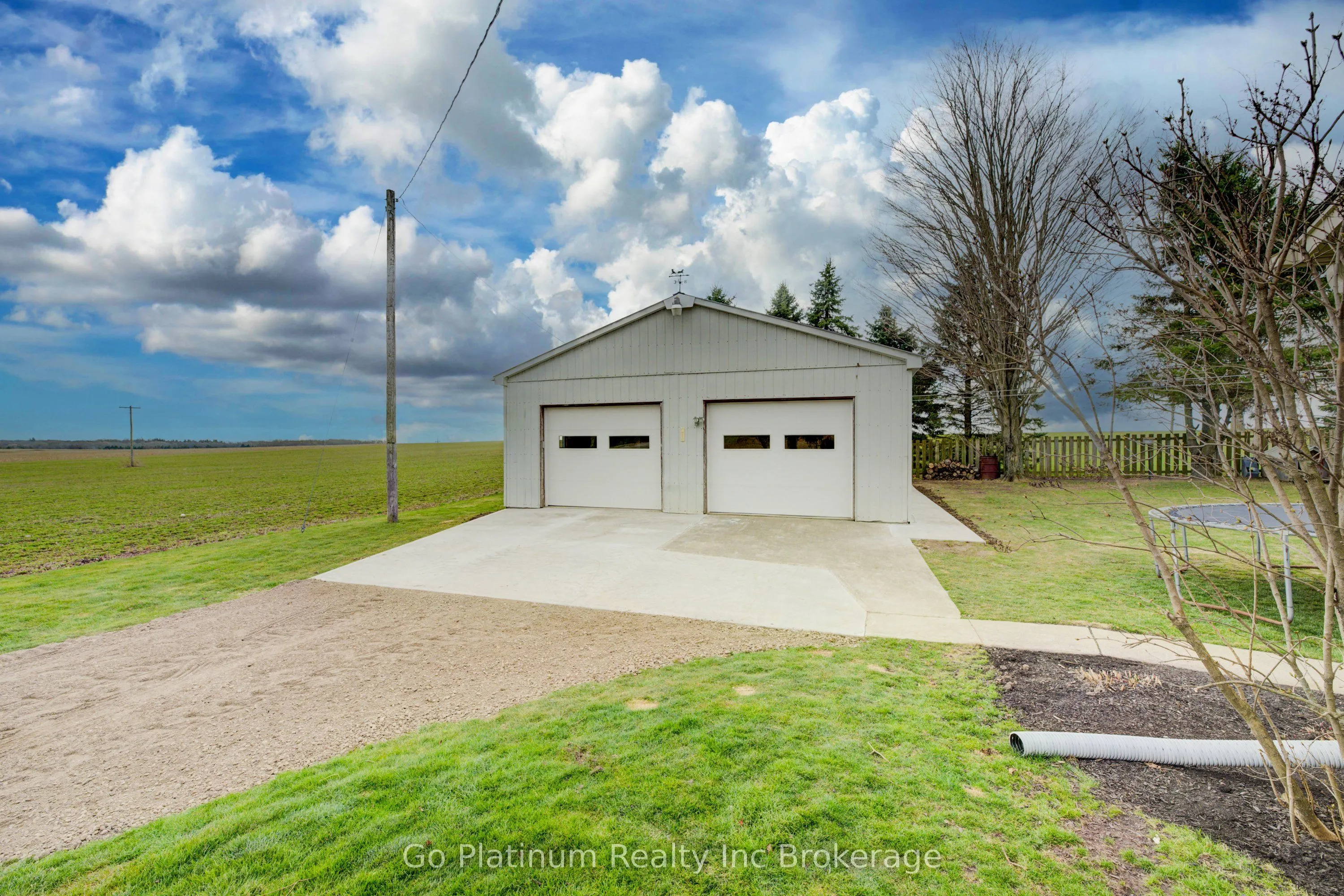 384870 Salford Road