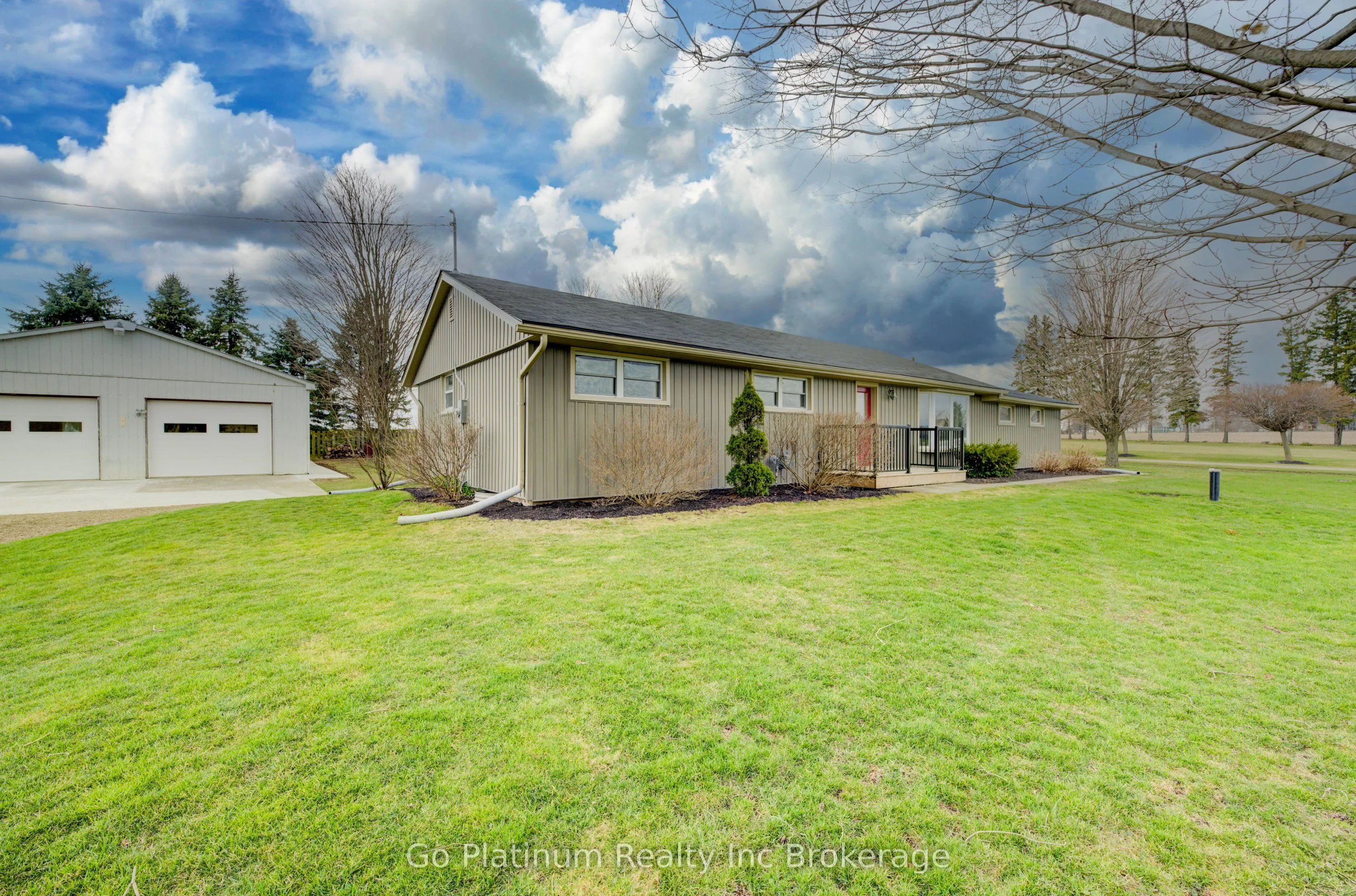 384870 Salford Road