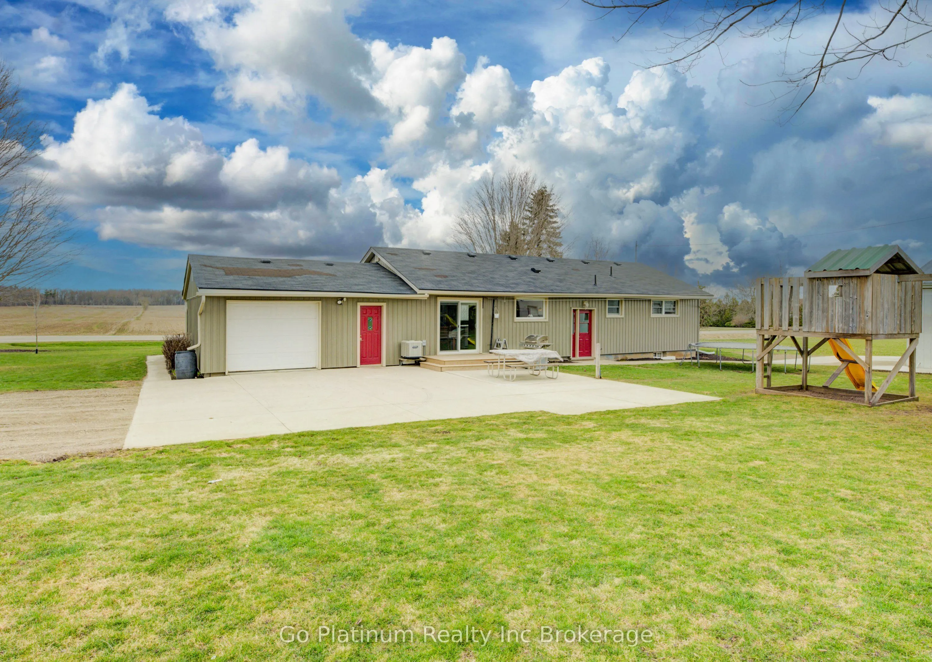 384870 Salford Road