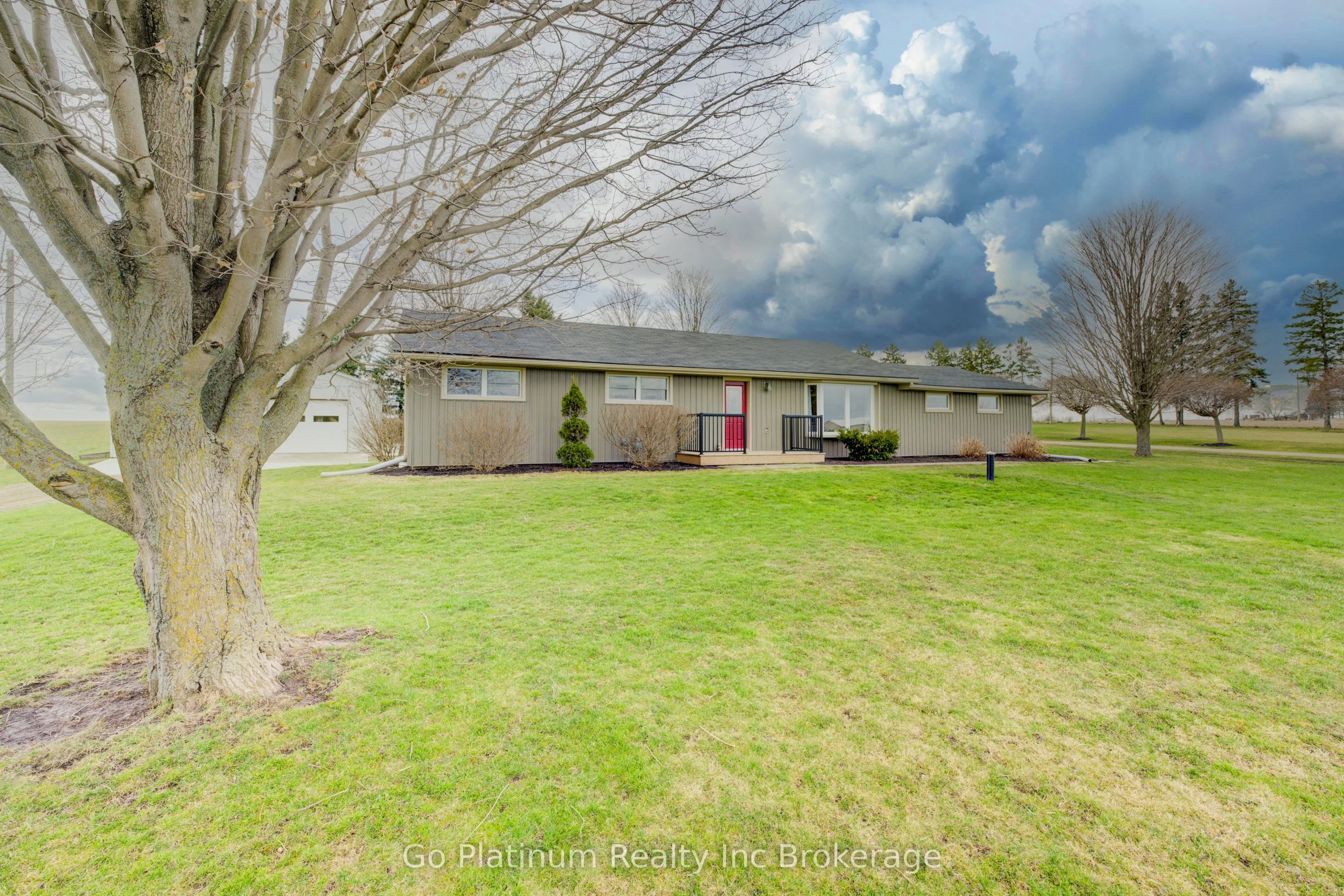384870 Salford Road