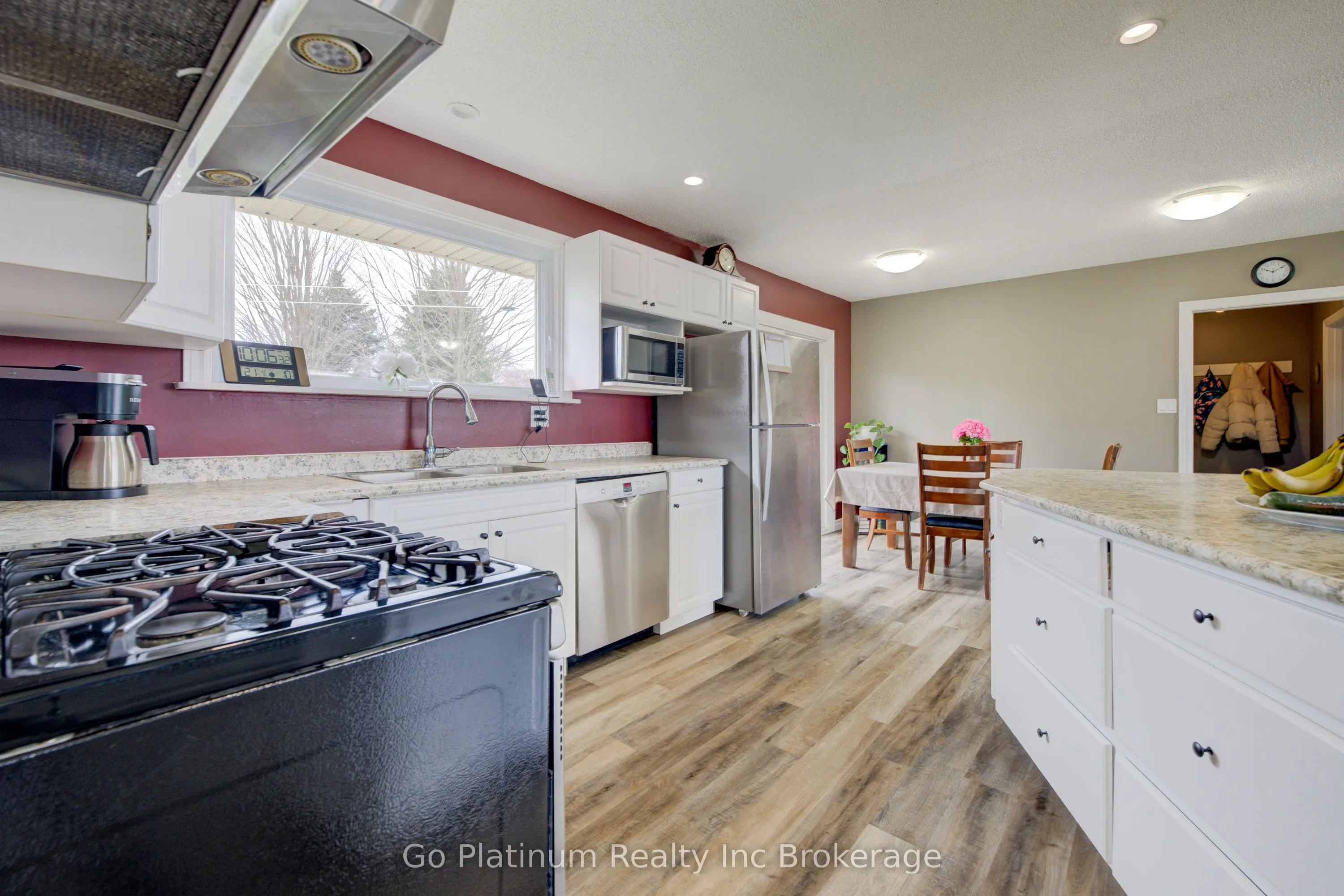 384870 Salford Road