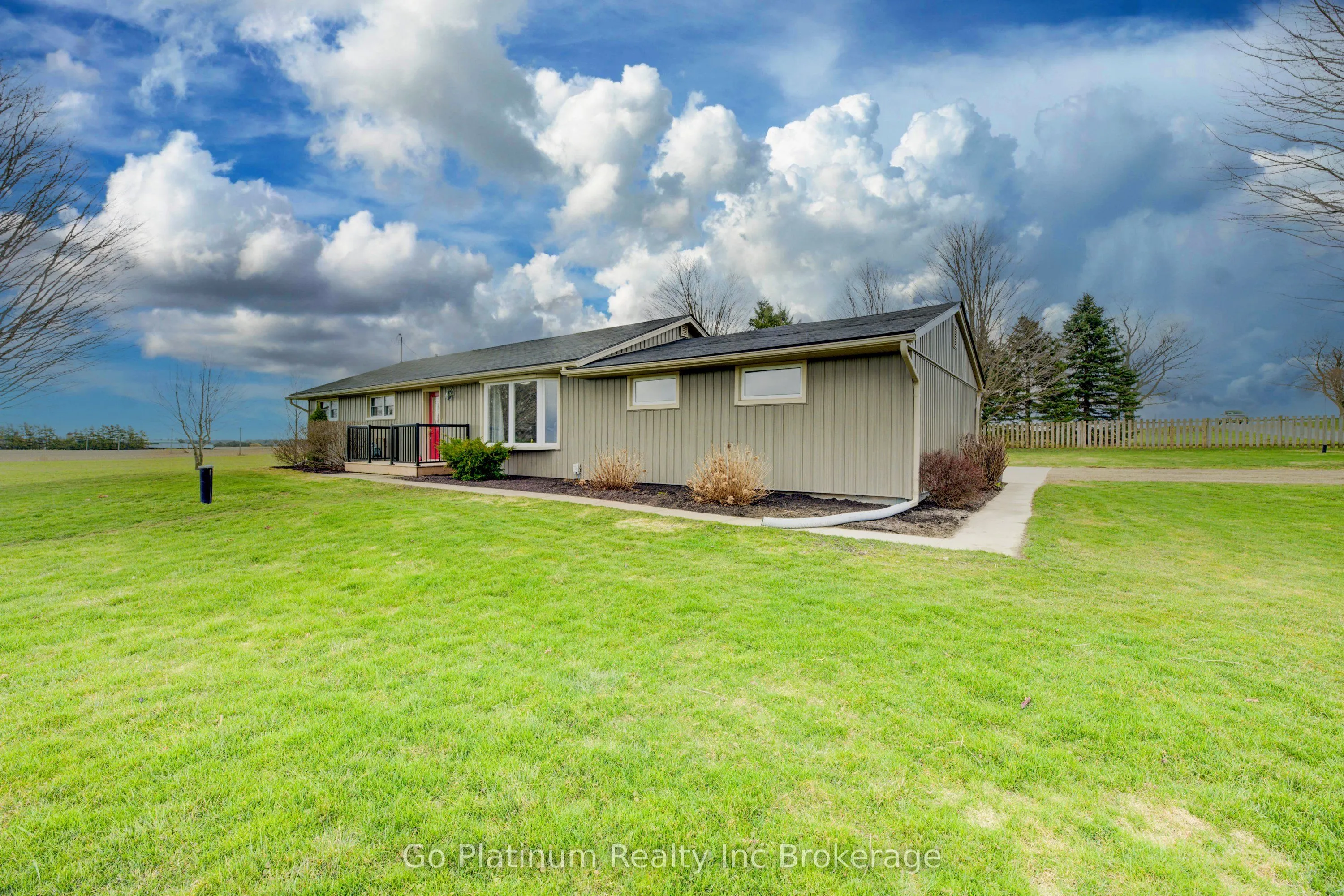 384870 Salford Road