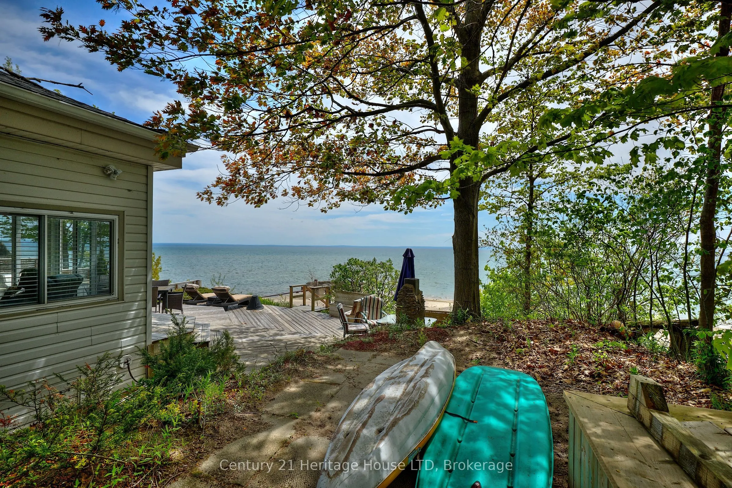 2901 Vimy Road