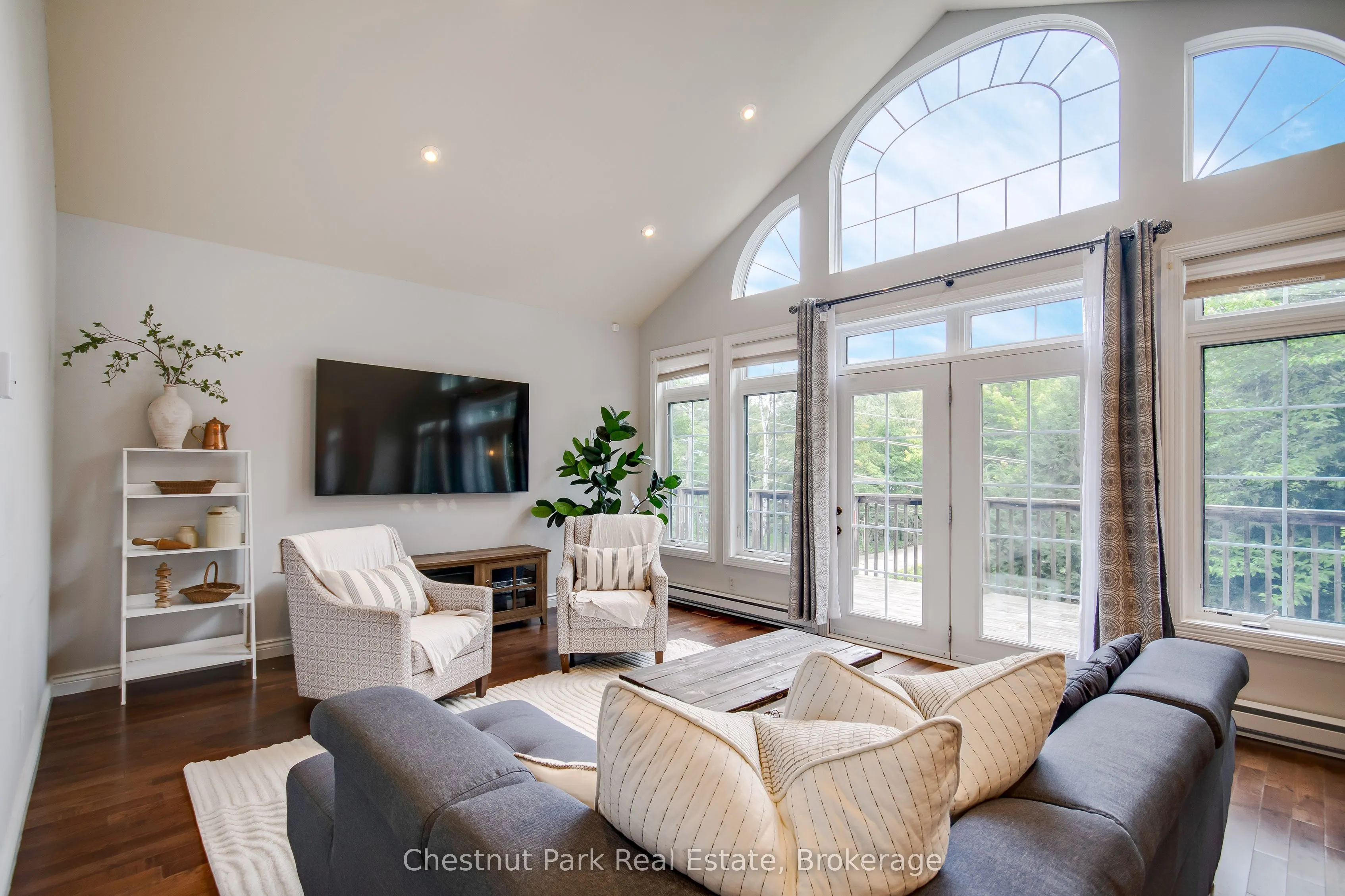 132 WOODLAND Drive