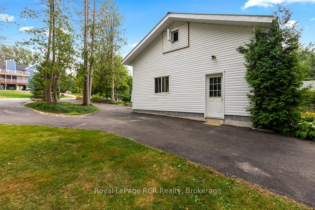 183 Lakeshore Road