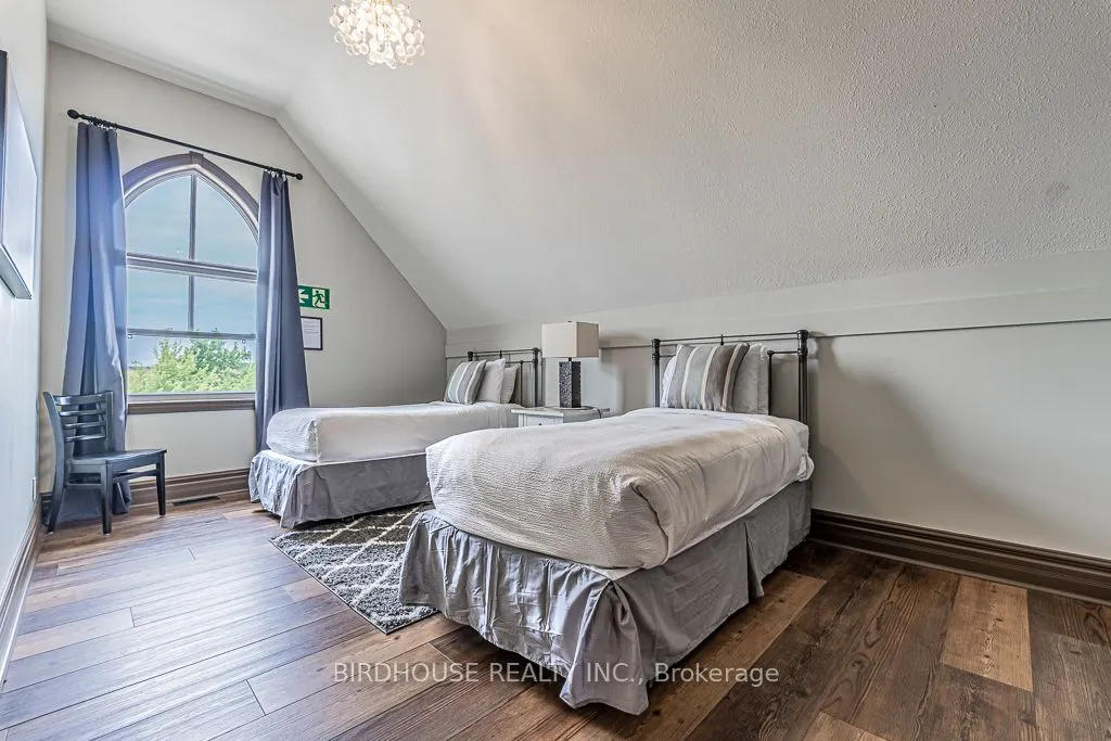 171 Snowbridge Way, #242