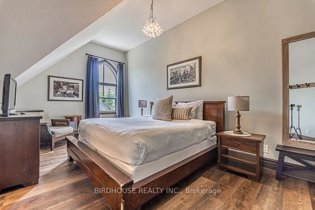 171 Snowbridge Way, #242