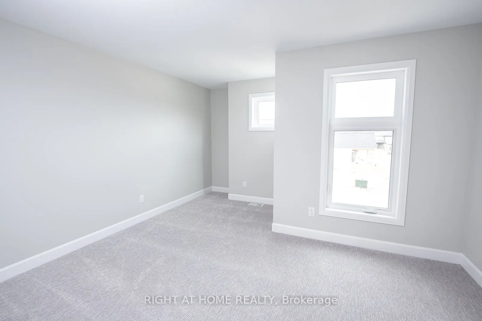 3909 Mitchell Crescent
