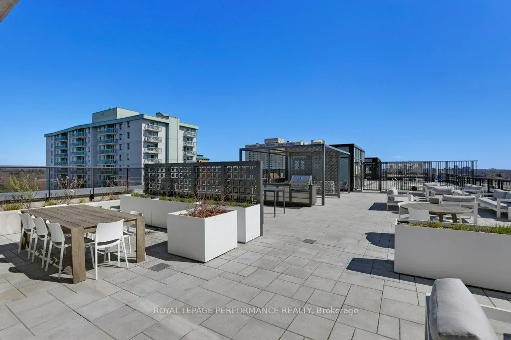 560 Rideau Street #517