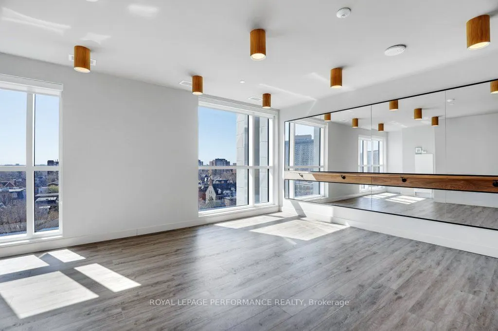 560 Rideau Street #517
